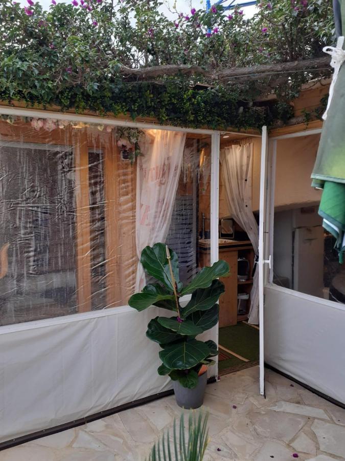 קבלייר-סור-מר Nouveau ! Chambre D'Hote Insolite Privee " Coeurs De Pirates A Bali En Provence" Spa Sauna Massages Dans Cadre Exotique D'Amenagements Exterieurs D'Exception Ete Comme Hiver Bienvenue !!! מראה חיצוני תמונה